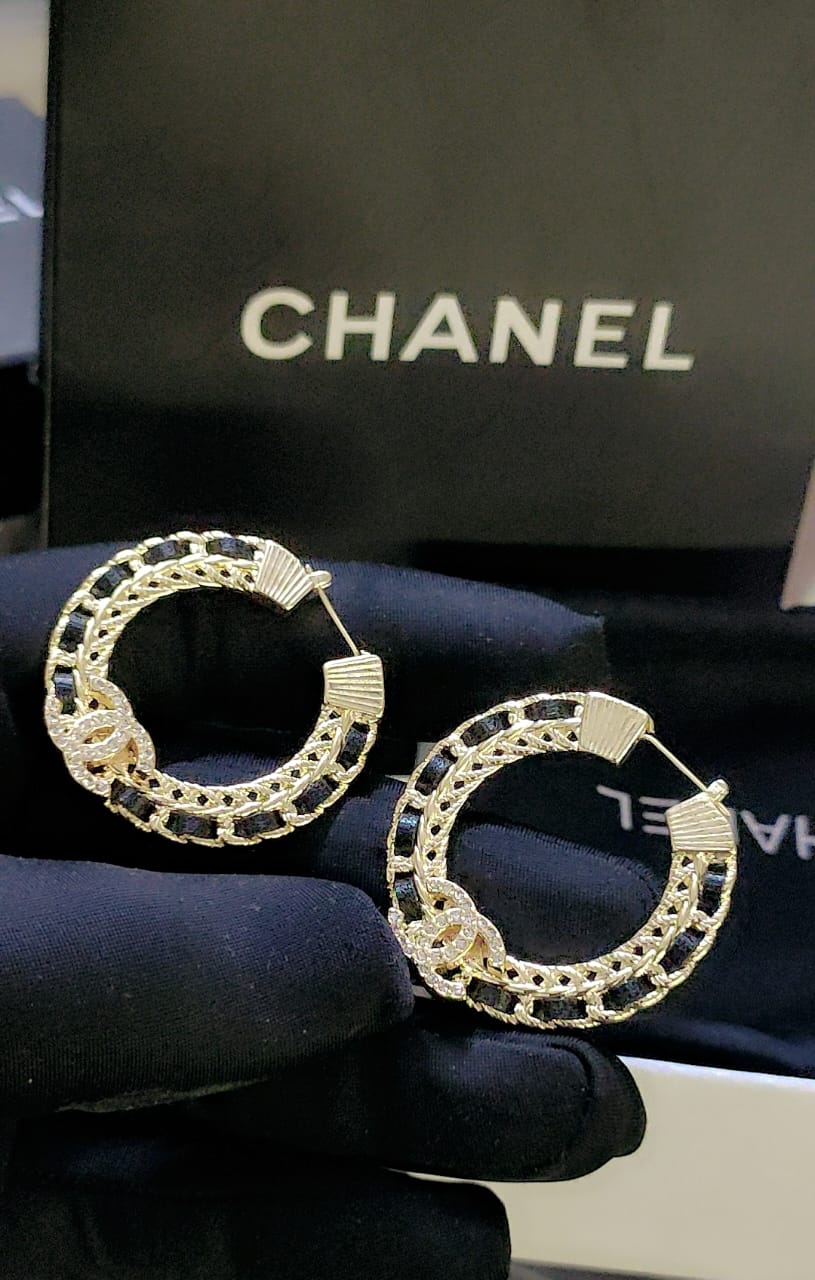 CHANEL HOOPS - Image 2