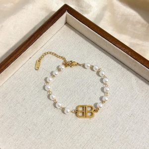 BB PEARLS BRACELET